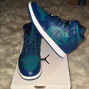 Women's Jordan Retro 1
